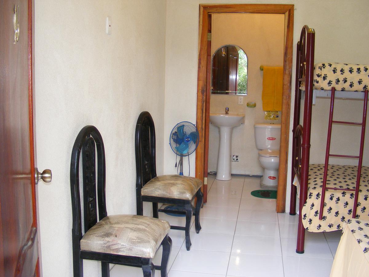 Hostal Maxima Puerto Lopez Ngoại thất bức ảnh