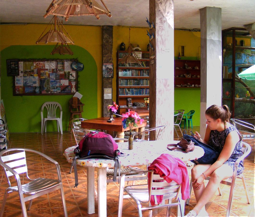 Hostal Maxima Puerto Lopez Ngoại thất bức ảnh